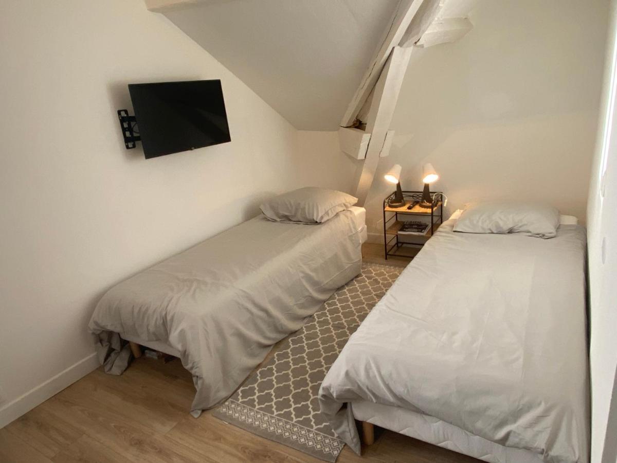 Studio Dans Les Ecuries Du Chateau Bonnelles ภายนอก รูปภาพ