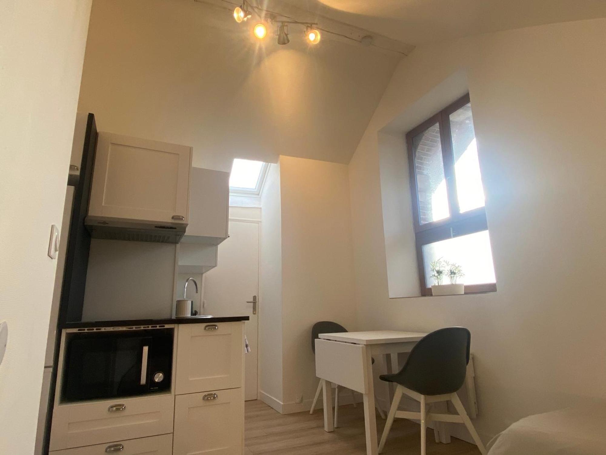 Studio Dans Les Ecuries Du Chateau Bonnelles ภายนอก รูปภาพ