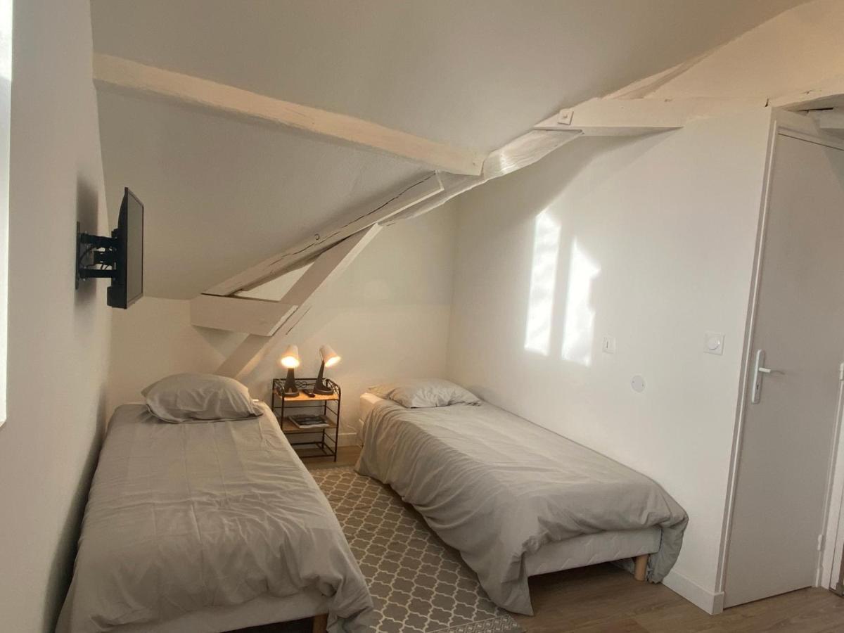 Studio Dans Les Ecuries Du Chateau Bonnelles ภายนอก รูปภาพ